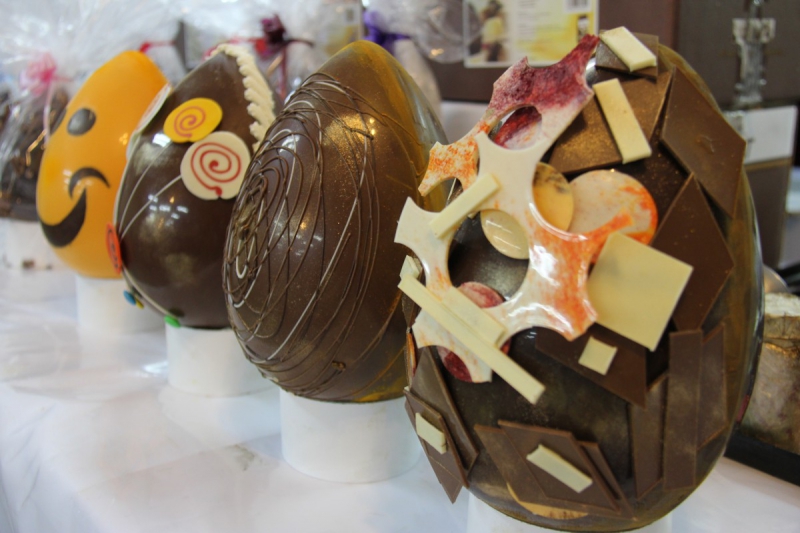 boulangerie-ST JULIEN-min_chocolate_factory_eggs_easter-897028